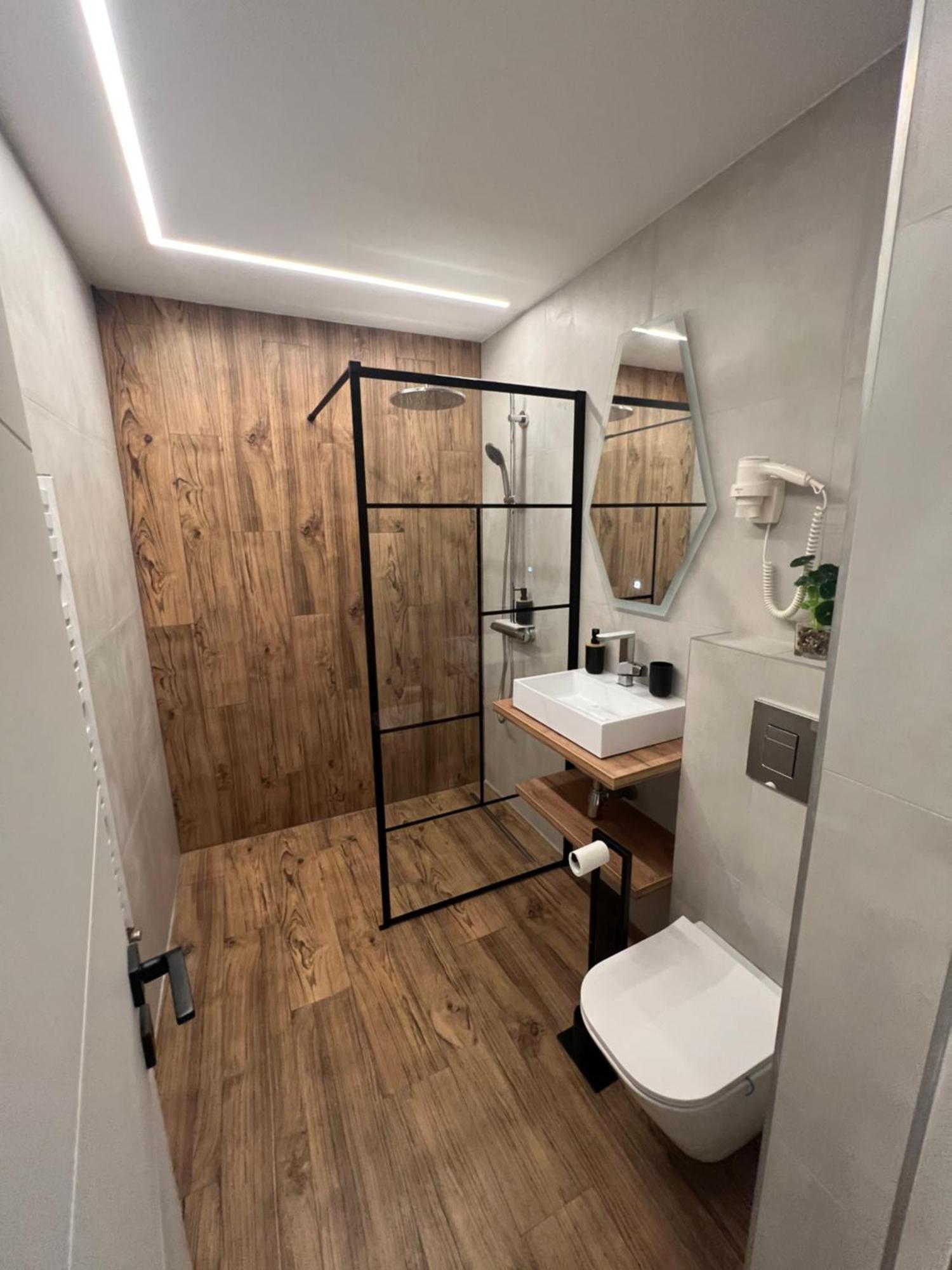 Modern Premium Apartment 1 Targoviste Esterno foto