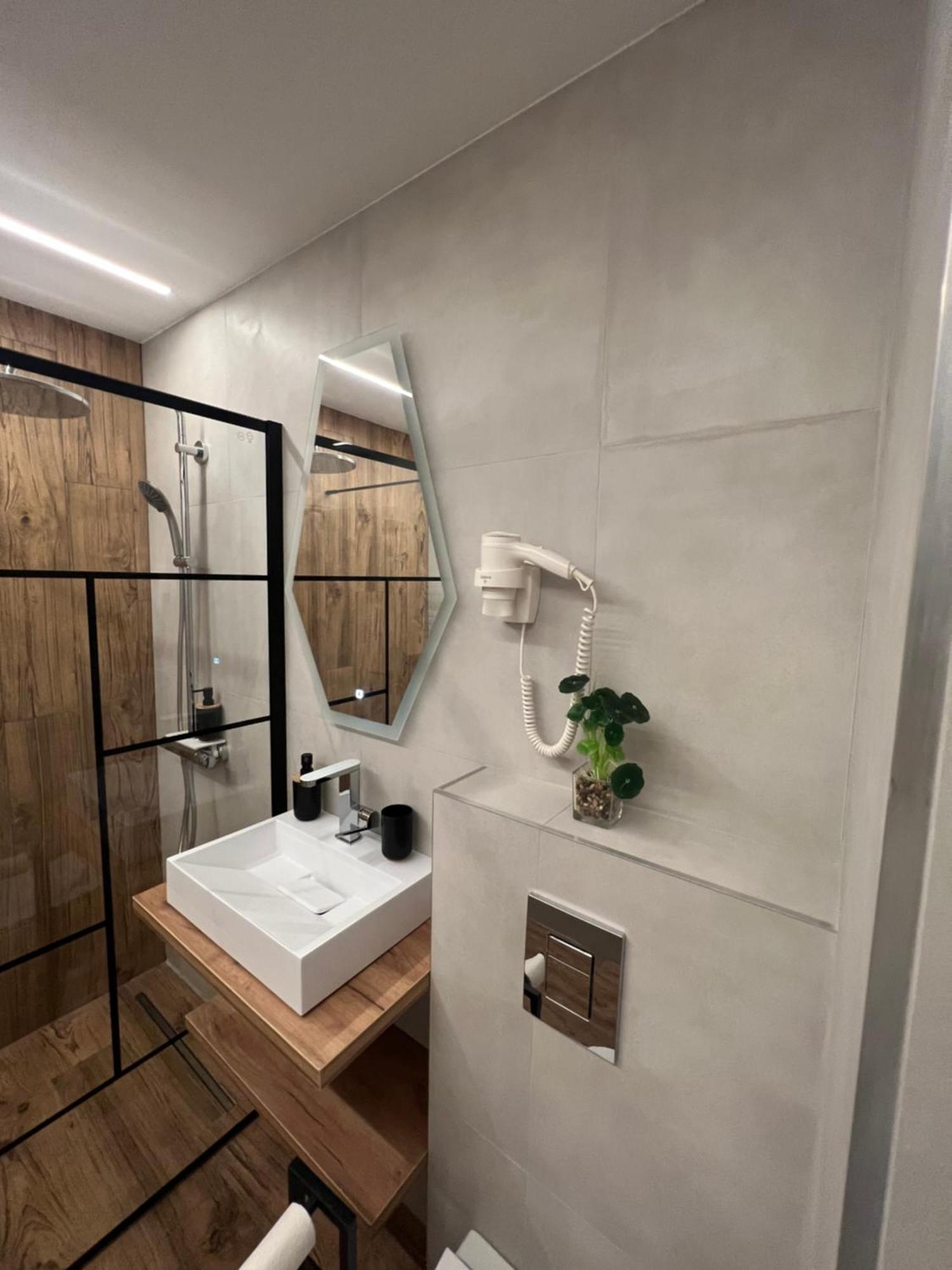 Modern Premium Apartment 1 Targoviste Esterno foto